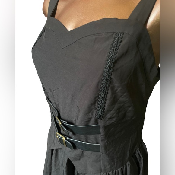 Scarlet Darkness Ruffles Hem - Picture 7 of 11